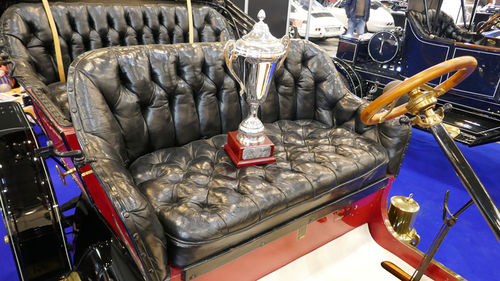 Classic-car-leather.jpg