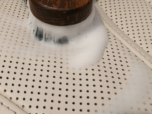Leather-perforated-leather-cleaner-01.jpg