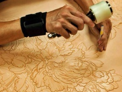 Lederkunst-Stanley-Au-Leather-Art-09.jpg